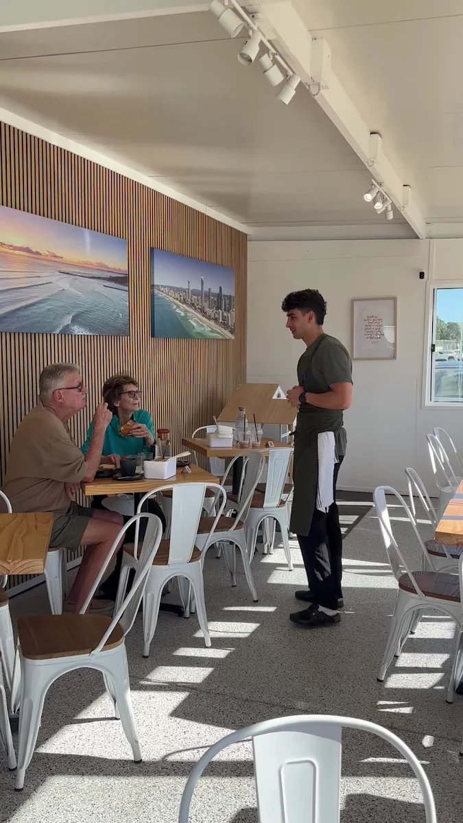 Vibe, Broadwater Cafe
