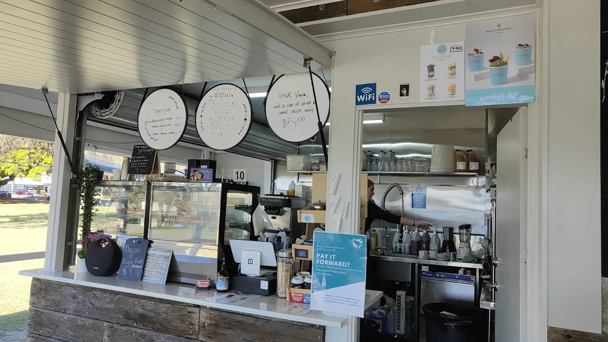 Vibe, Broadwater Cafe
