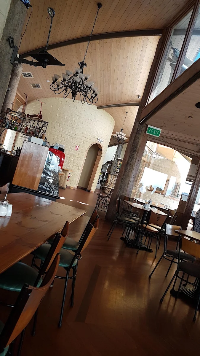 Vibe, Plenty Views Bar Restaurant