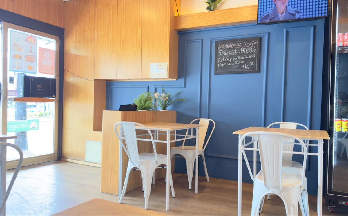 Vibe, Blossomy Cafe