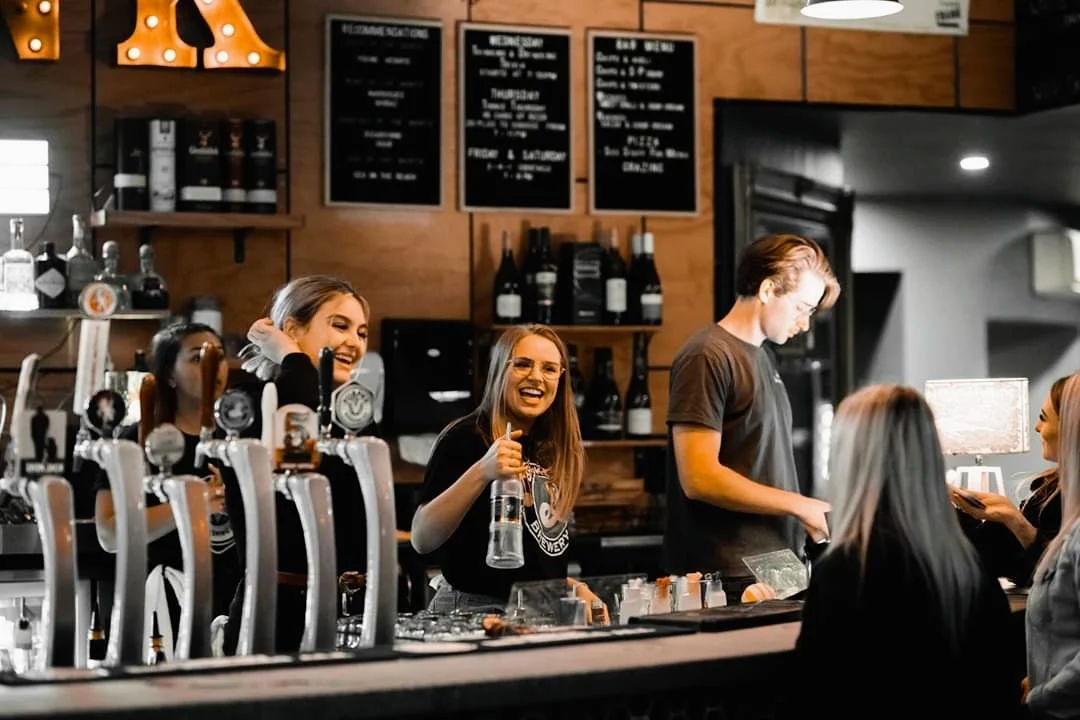 Vibe, Timeless Bar & Lounge