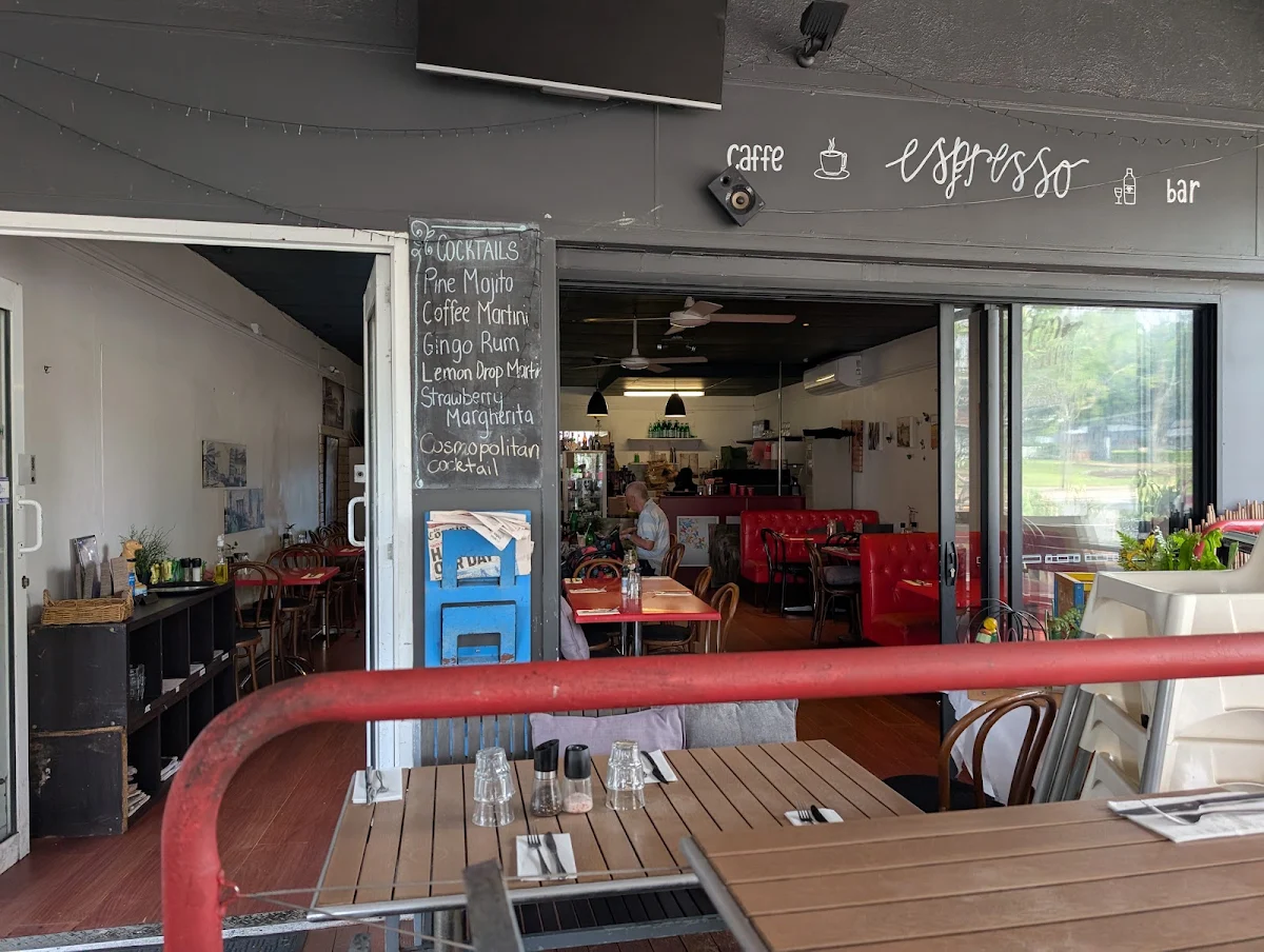 Vibe, Tutto Caffe Espresso Bar