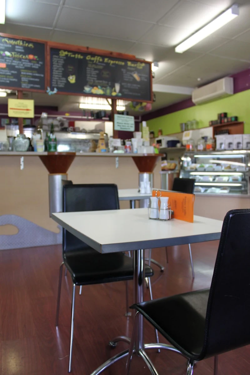 Vibe, Tutto Caffe Espresso Bar