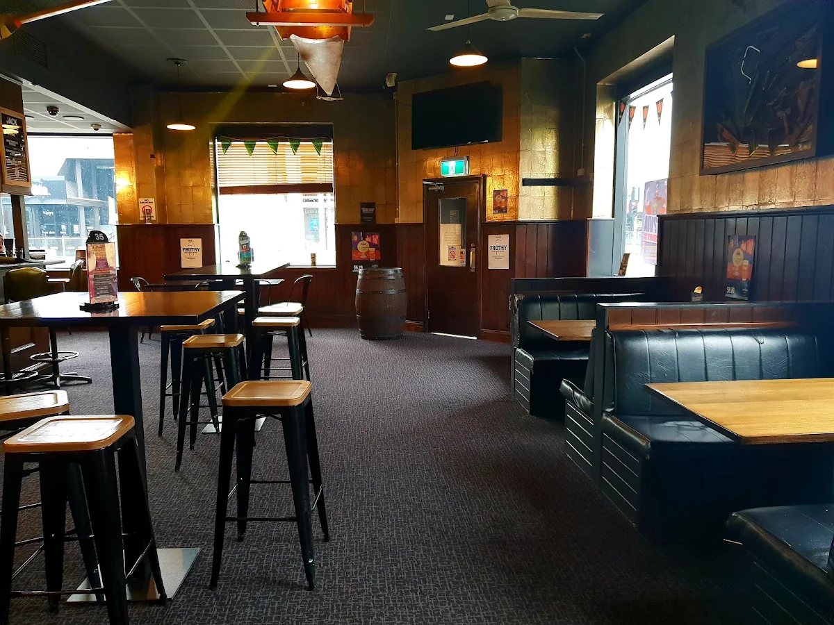 Vibe, Flanagan's Irish Bar