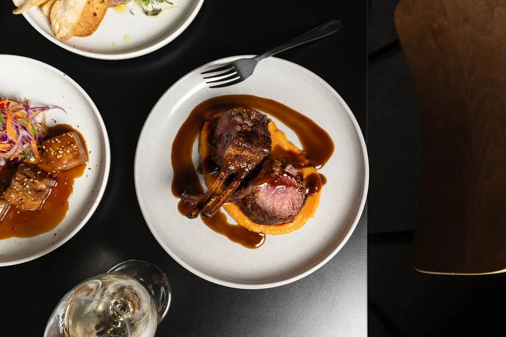 Food & drink, EMERGE STEAKHOUSE