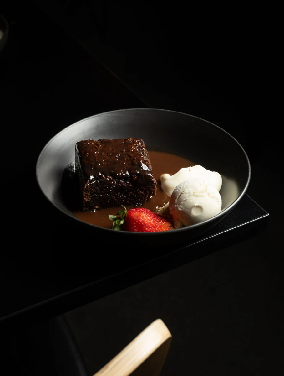 Food & drink, EMERGE STEAKHOUSE