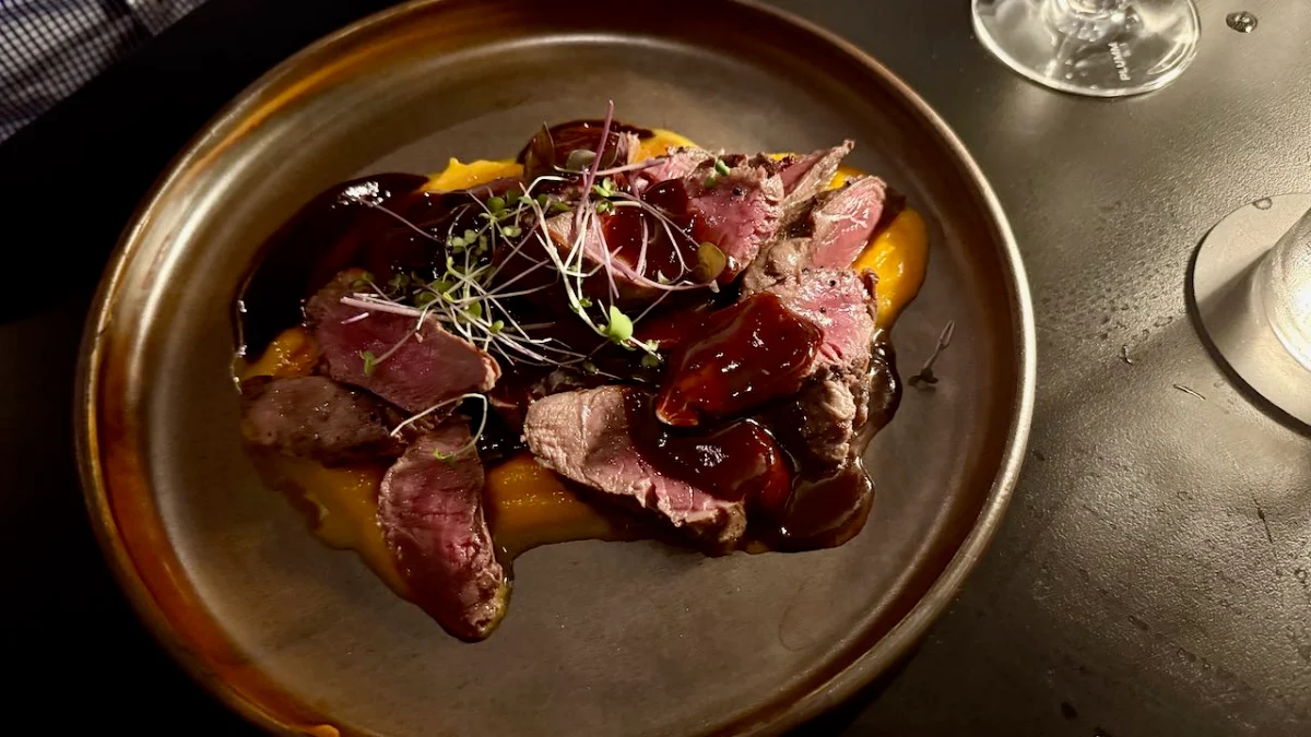 Food & drink, EMERGE STEAKHOUSE
