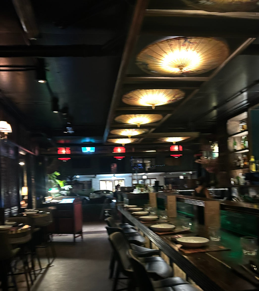 Vibe, Hutong Harry's