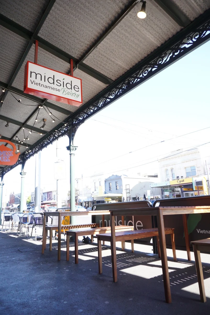 Vibe, Midside Bakery