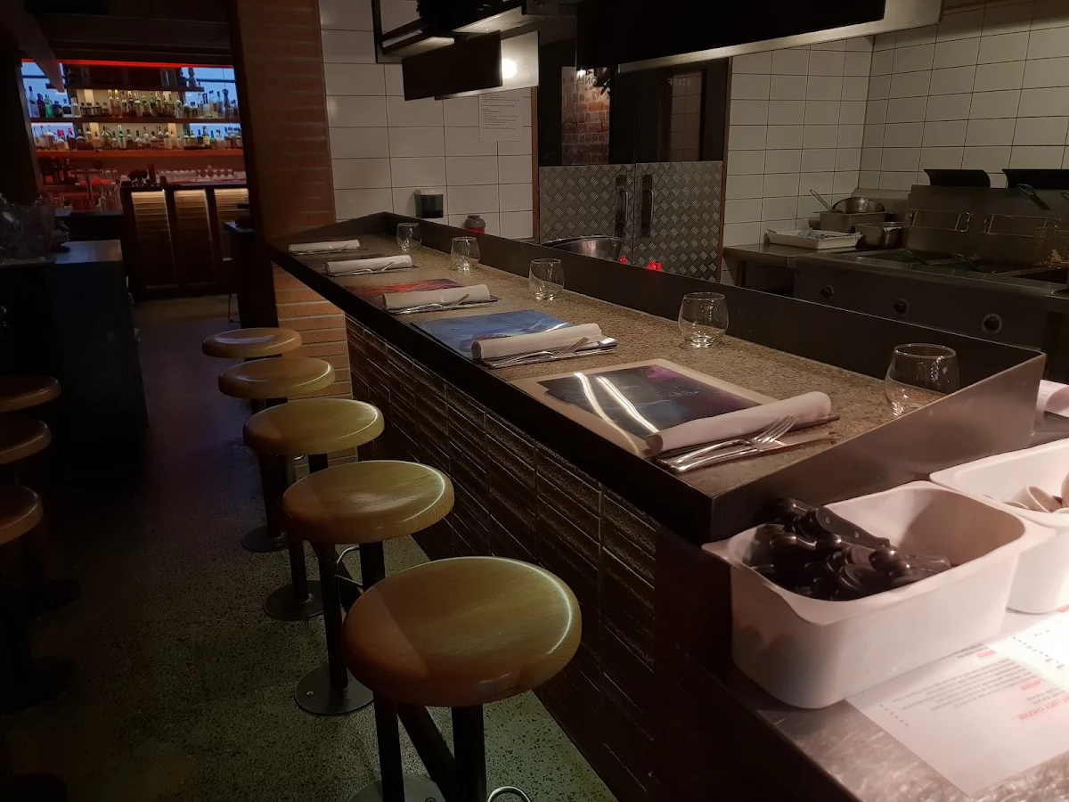 Vibe, Lucy Liu Kitchen and Bar