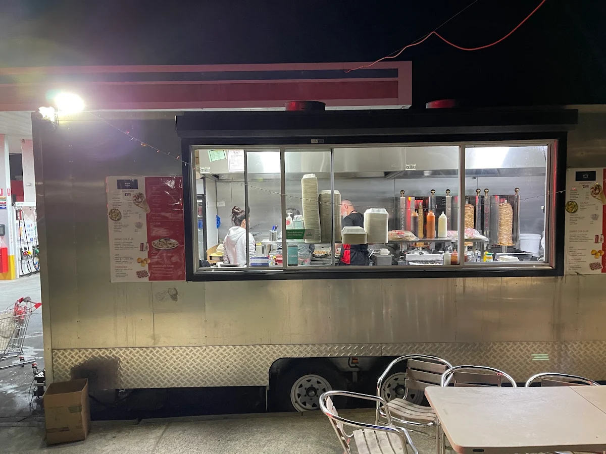 Vibe, Monster Kebab Endeavour Hills
