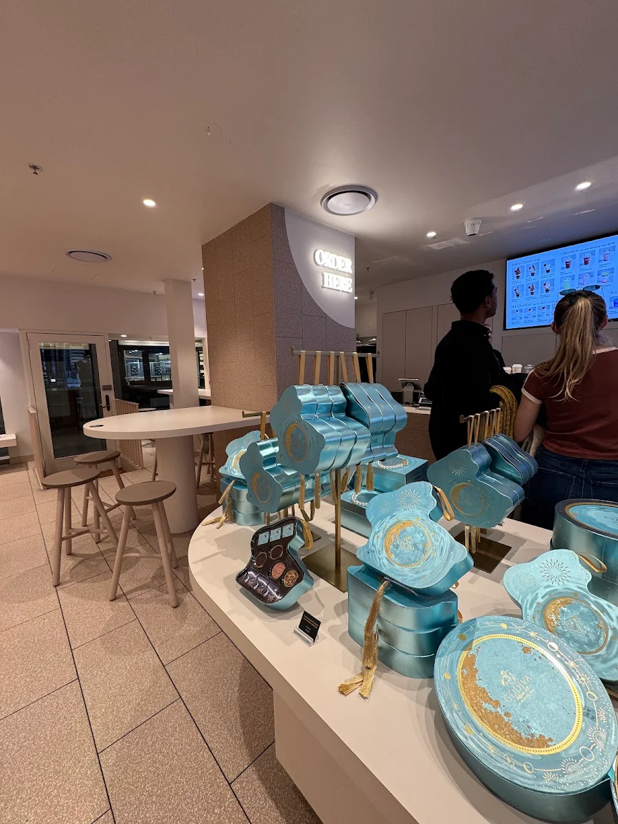 Vibe, Godiva Swanston Street