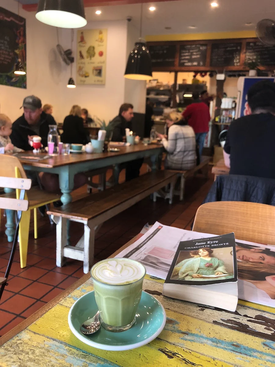 Vibe, Clover Cafe Annandale