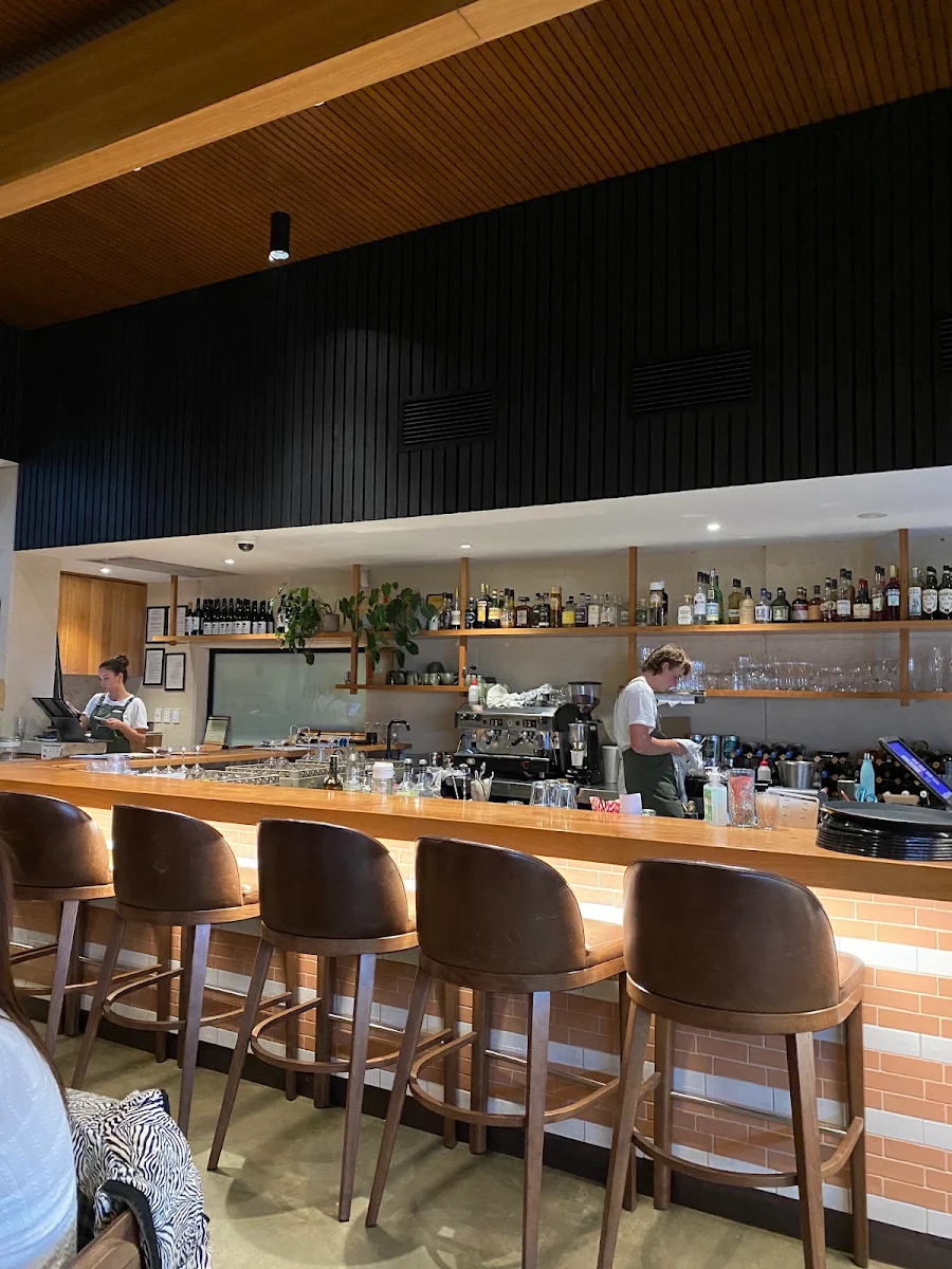 Vibe, Yarri Restaurant + Bar