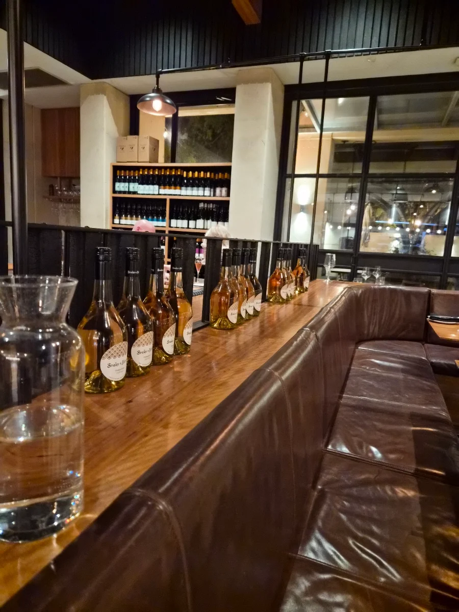 Vibe, Yarri Restaurant + Bar