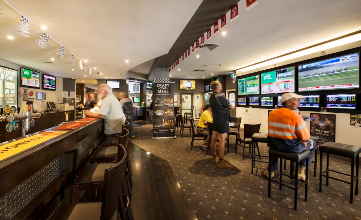 Vibe, Olinda Creek Hotel