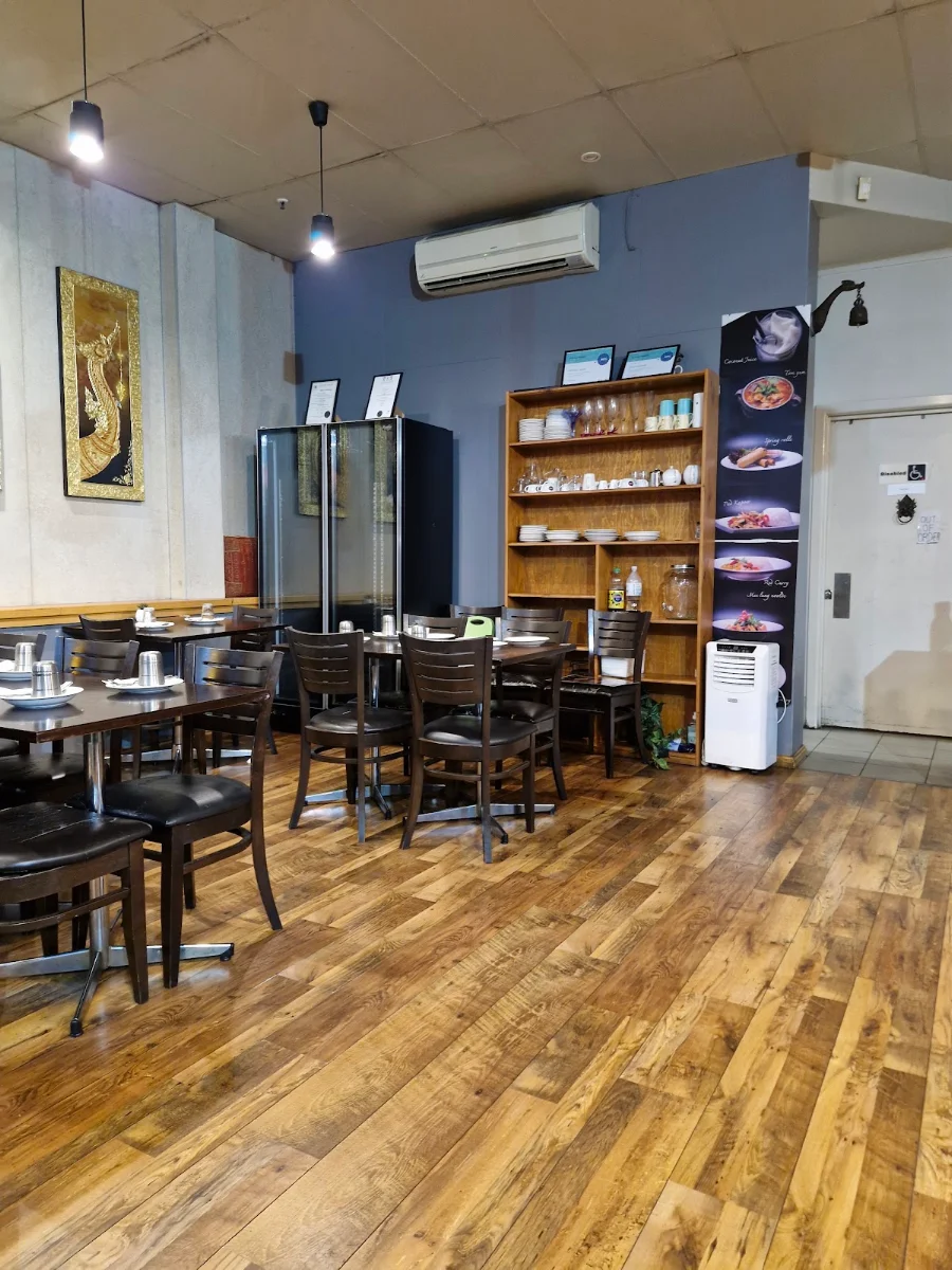 Vibe, Vermont Thai