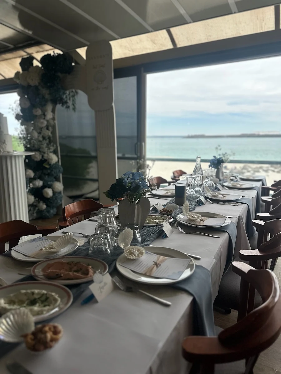 Vibe, Csalt On The Beach Restaurant