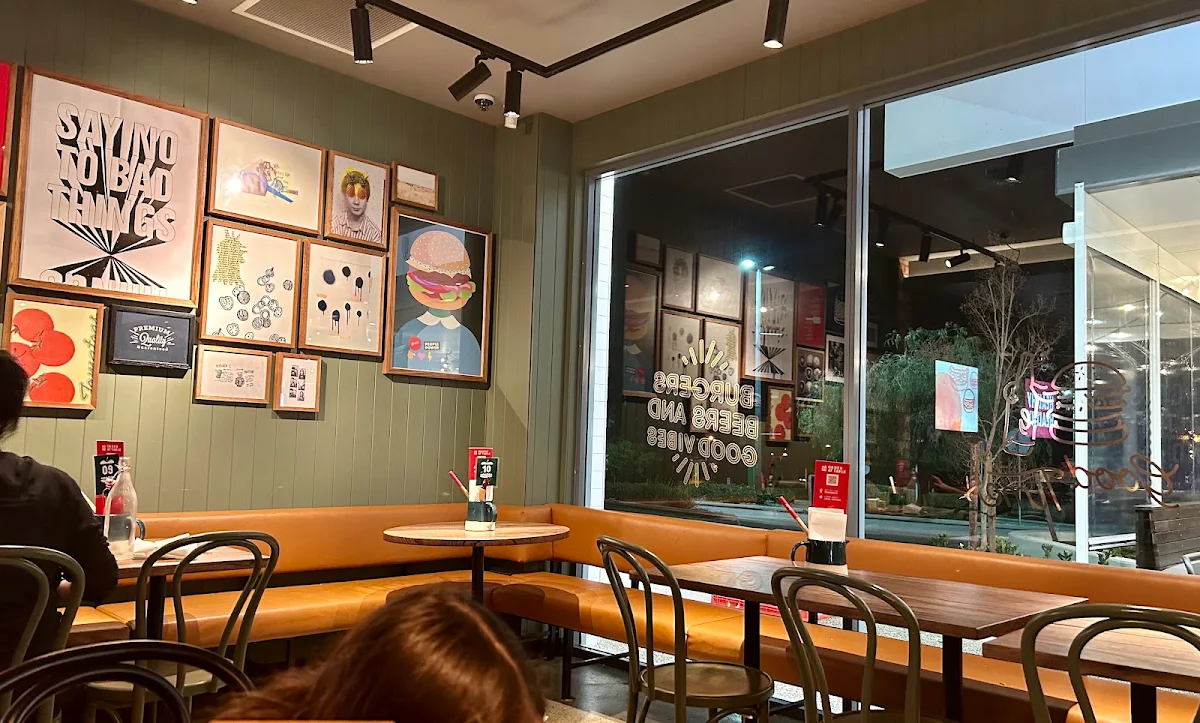 Vibe, Grill'd Burgers - Kingsway