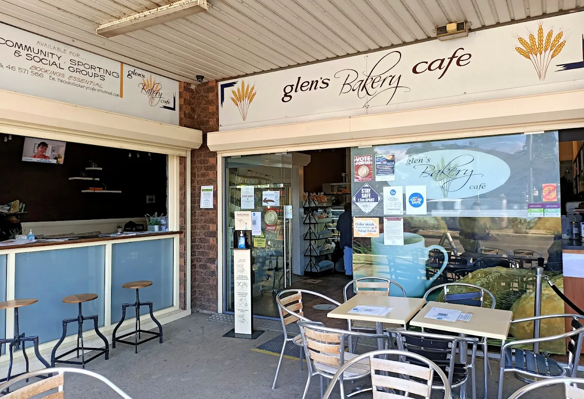 Glen's Bakery Cafe cover