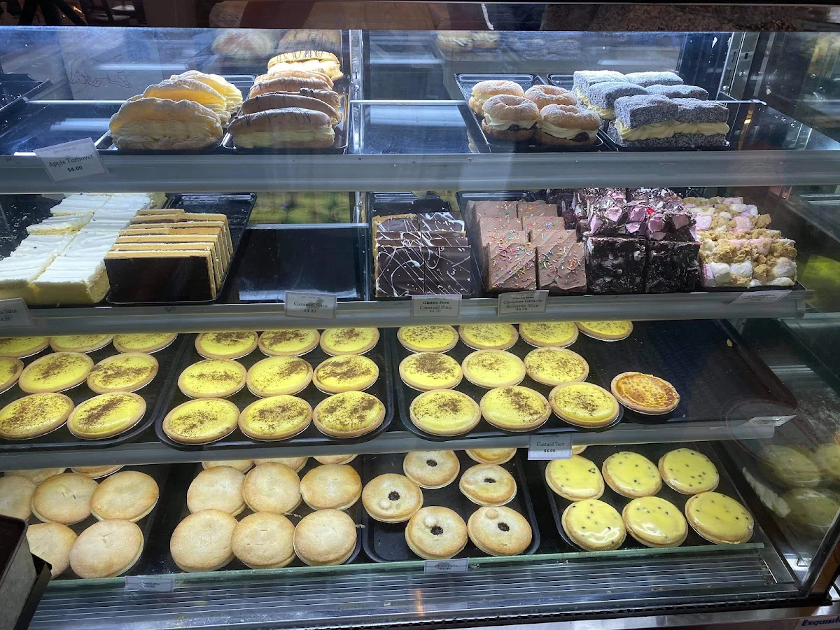 Vibe, Glen's Bakery Cafe