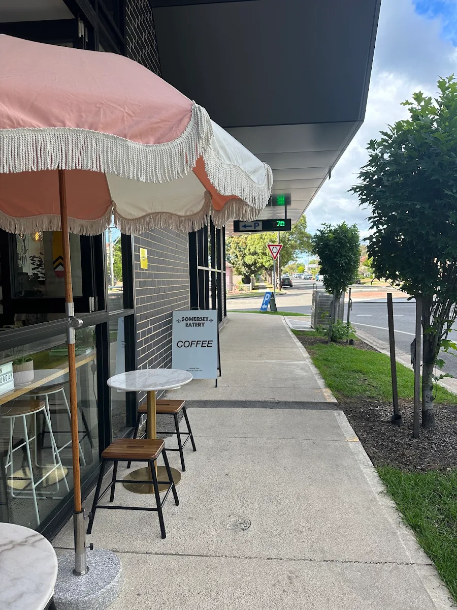 Vibe, Somerset Eatery