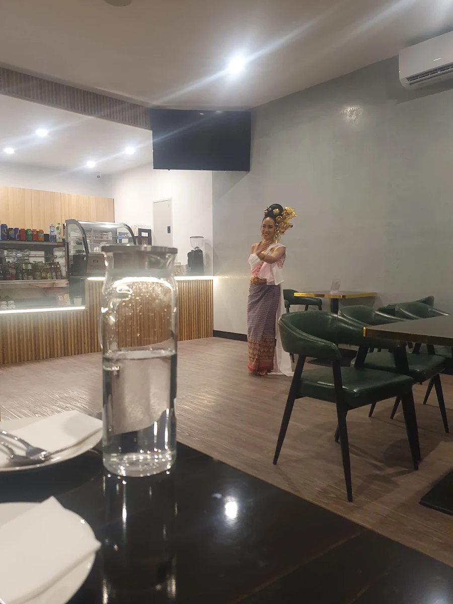 Vibe, Thai Forest Cafe and Restaurant