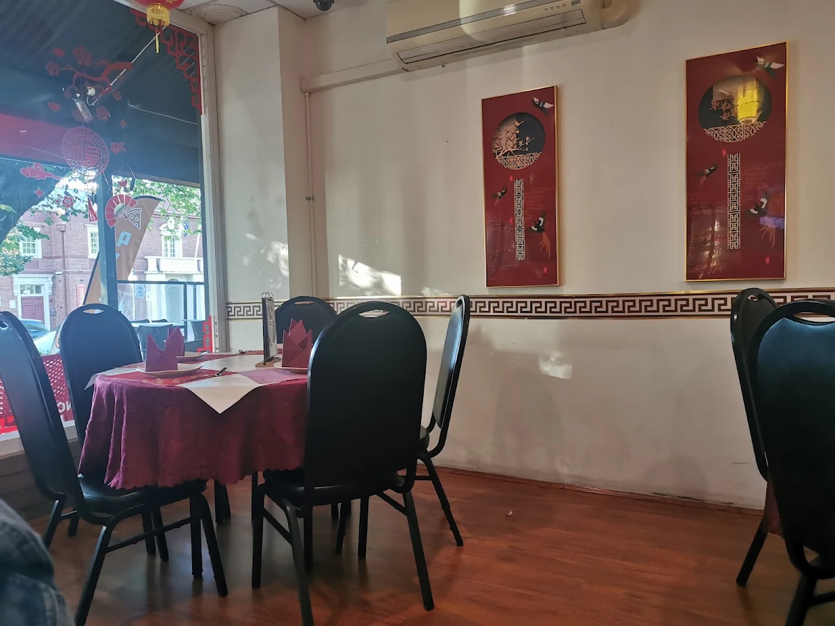 Vibe, Kang's Woks Asian Restaurant
