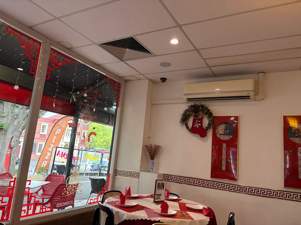 Vibe, Kang's Woks Asian Restaurant