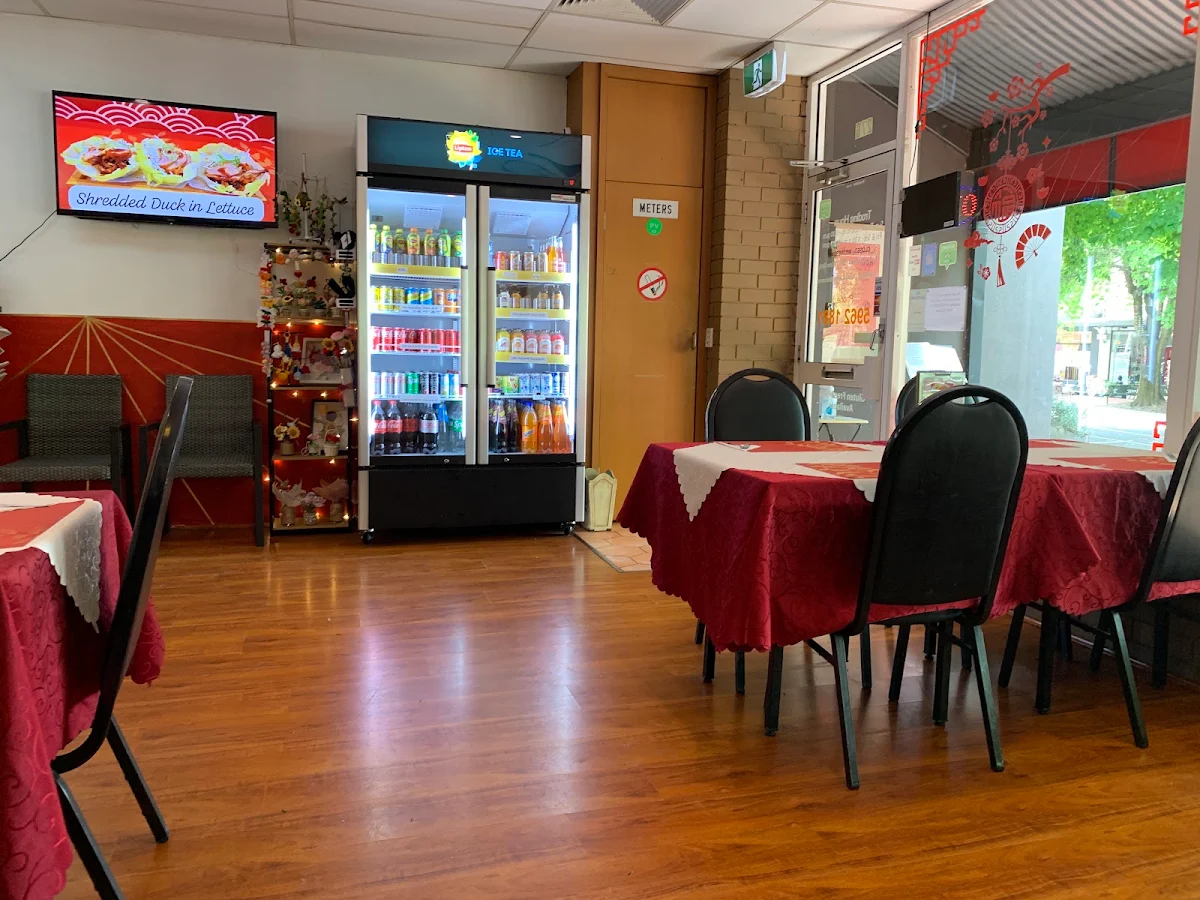 Vibe, Kang's Woks Asian Restaurant