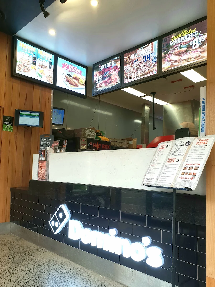 Menu, Domino's Pizza Maroochydore
