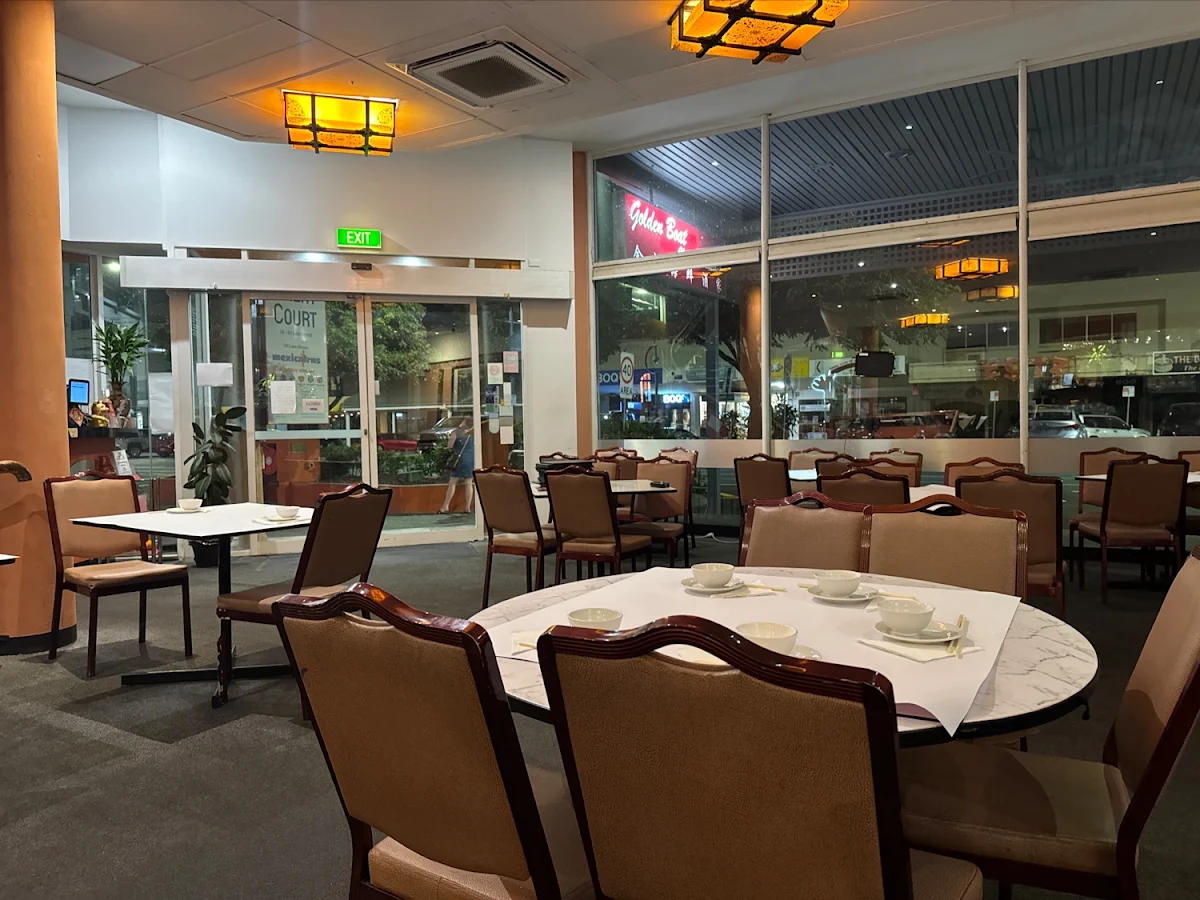 Vibe, Golden Boat Chinese Restaurant