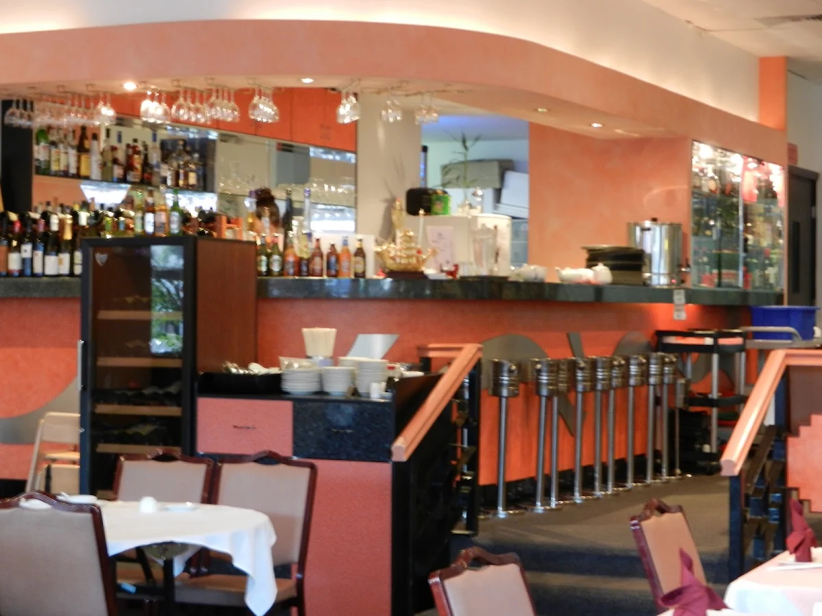 Vibe, Golden Boat Chinese Restaurant