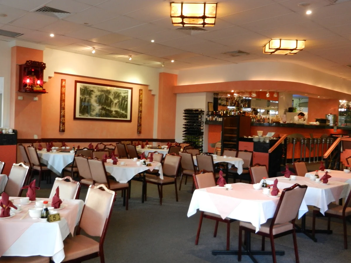 Vibe, Golden Boat Chinese Restaurant