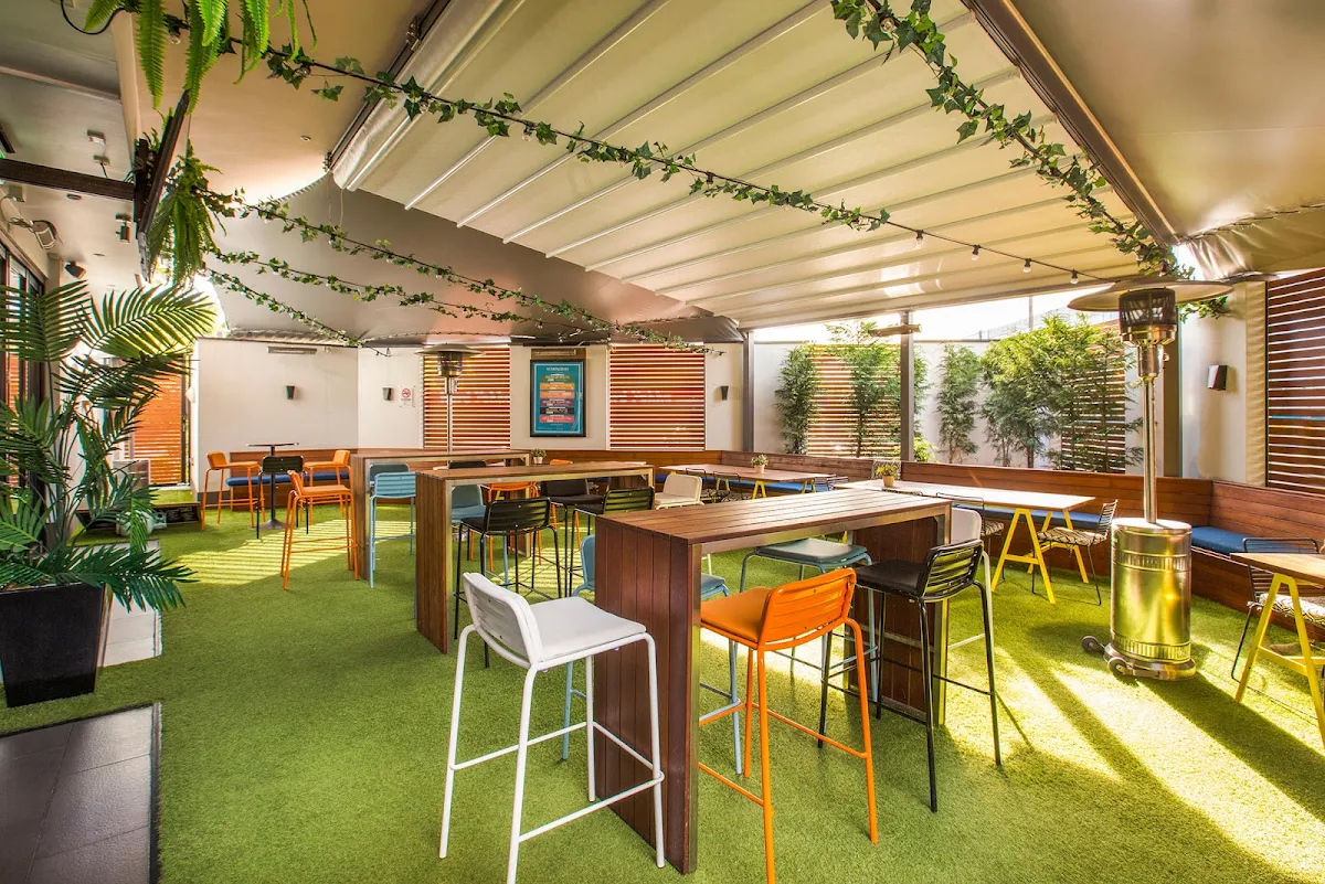 Vibe, Caringbah Hotel