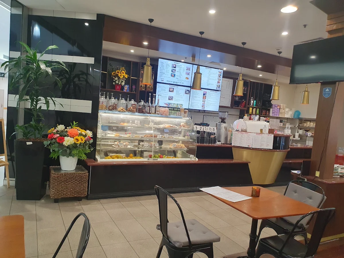 Vibe, Cafe 5 (see u in cafe 5)