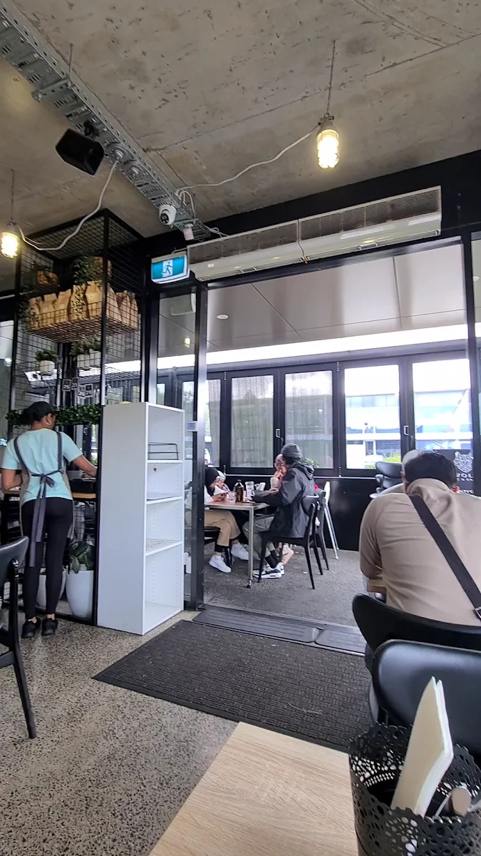 Vibe, Wolf Cafe & Eatery