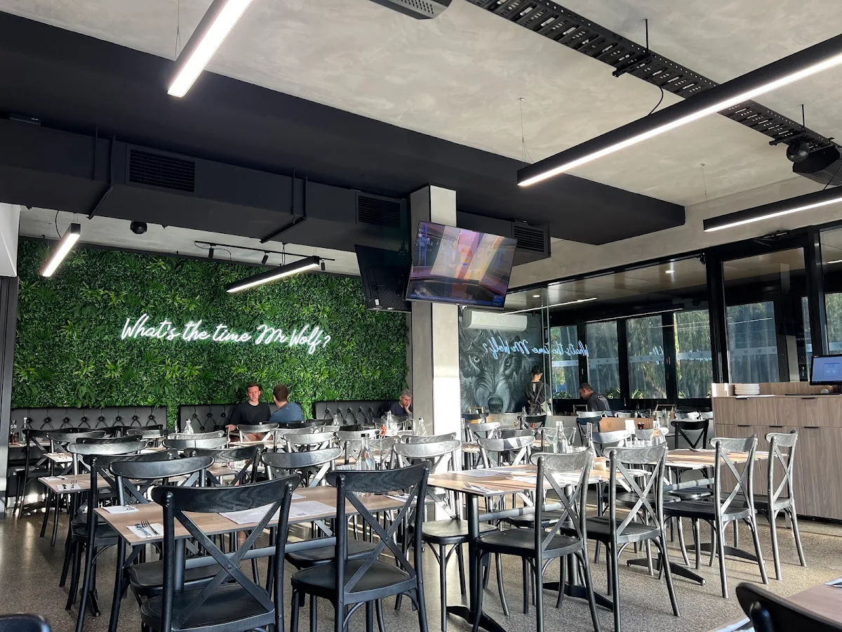 Vibe, Wolf Cafe & Eatery