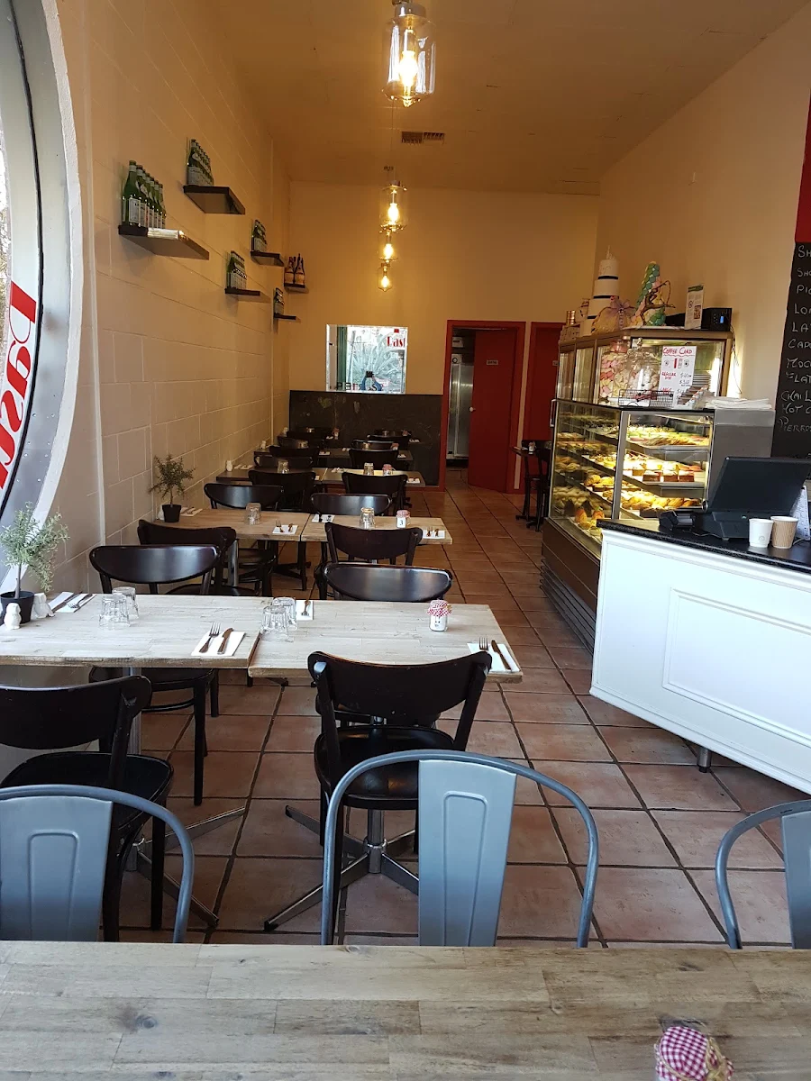 Vibe, Pierross Italian Coffee, Cake & Pizza