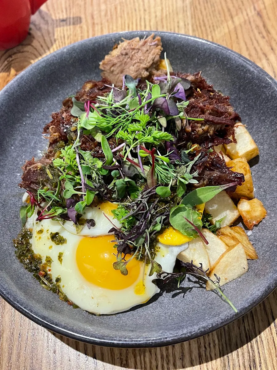 Food & drink, Zitto Elizabeth