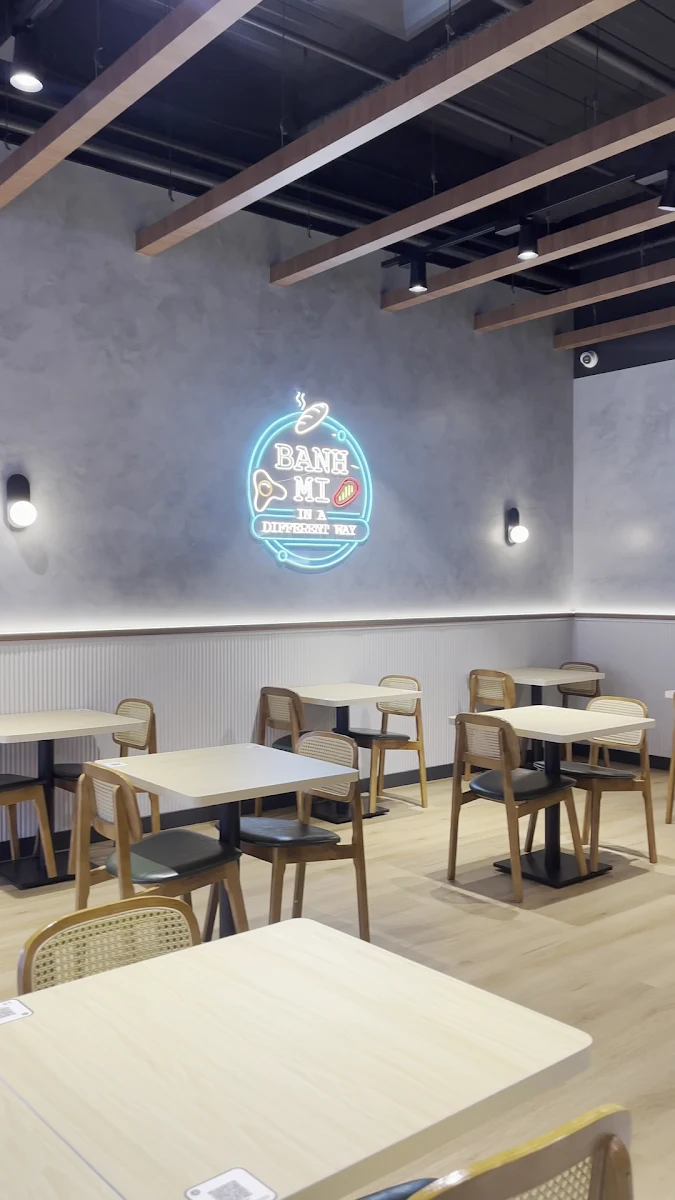 Vibe, Chảo's Bistro - Chinatown