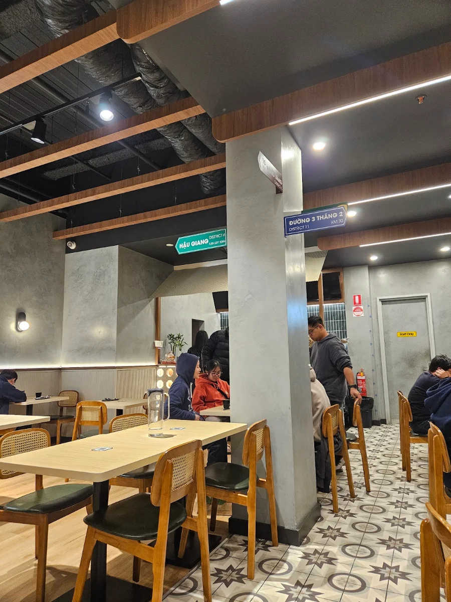 Vibe, Chảo's Bistro - Chinatown