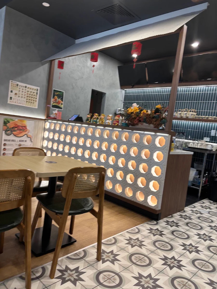 Vibe, Chảo's Bistro - Chinatown