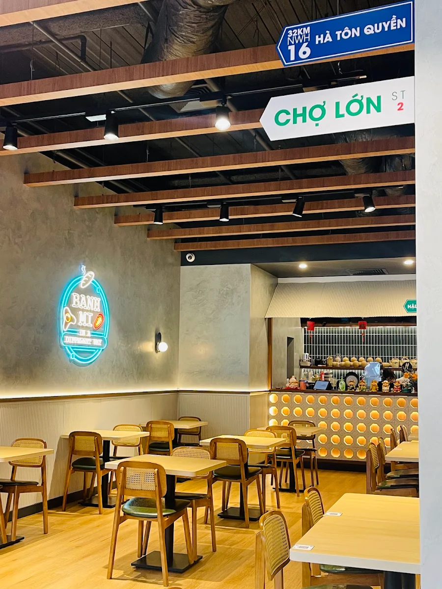 Vibe, Chảo's Bistro - Chinatown