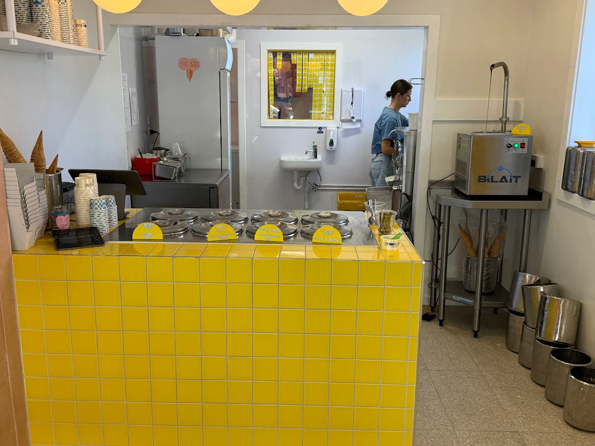 Spoonys Gelato Shop cover