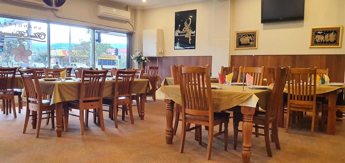 Vibe, (Location at Unanderra) Coastal Thai Restaurant