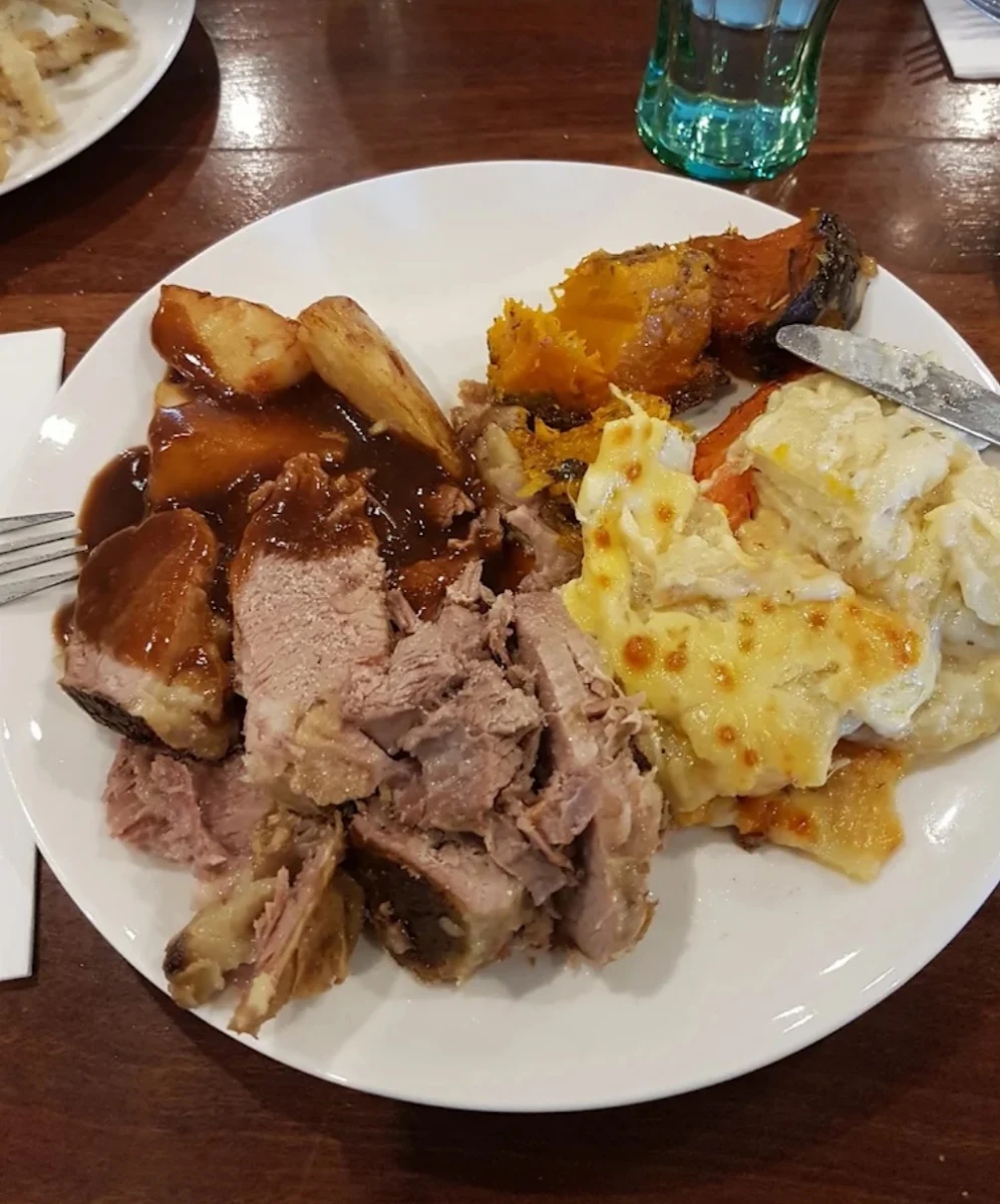 Food & drink, Midway Tavern