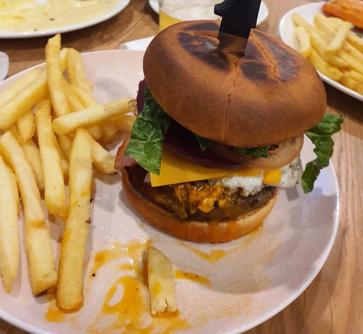 Food & drink, Midway Tavern