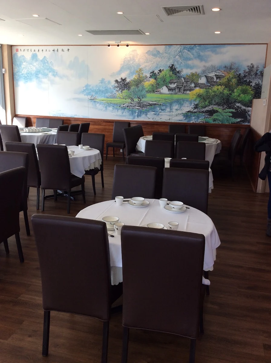 Vibe, 聚福 Treasure Bowl Chinese Restaurant