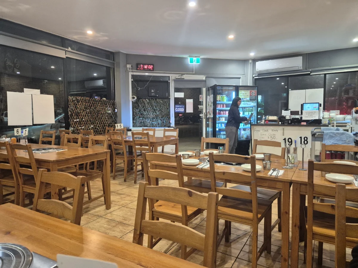 Vibe, Mami Restaurant
